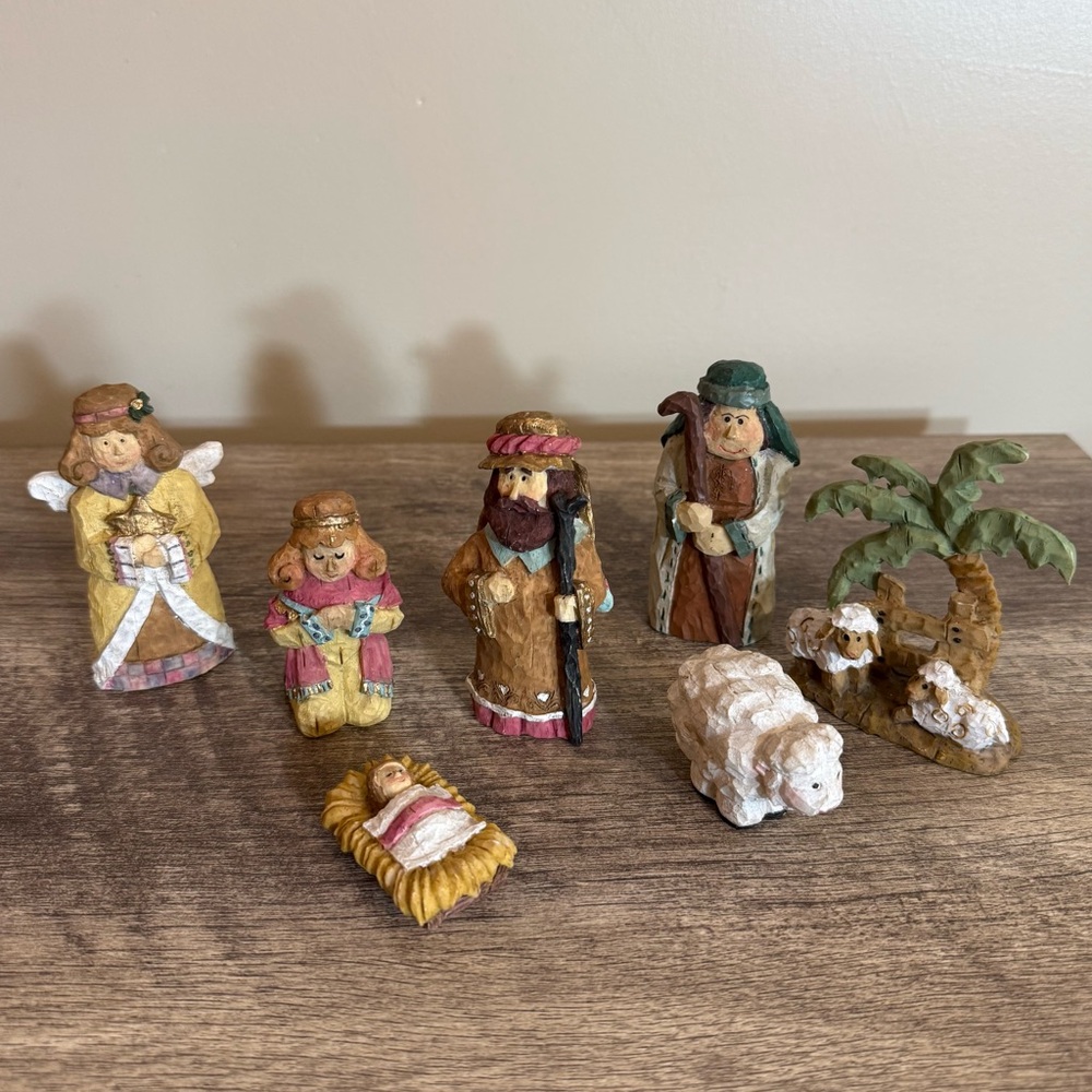 7 Piece Resin Nativity Set Baby Jesus Mary Joseph Angel Shepherd Sheep Christmas